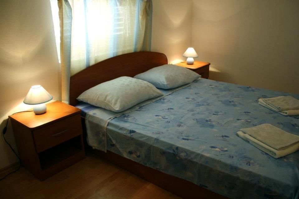 Apartments Leo Петрчане Экстерьер фото